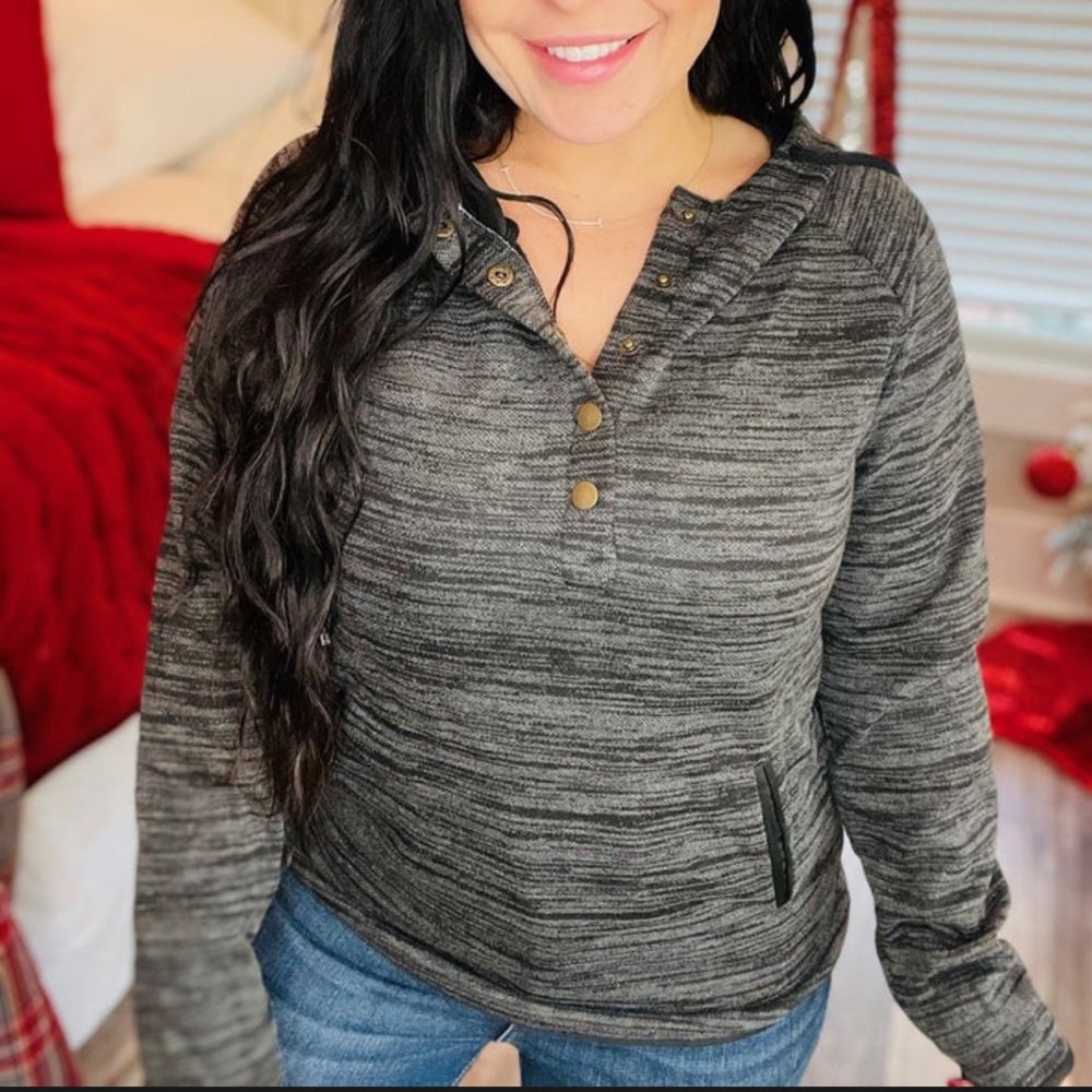 Button hoodie top